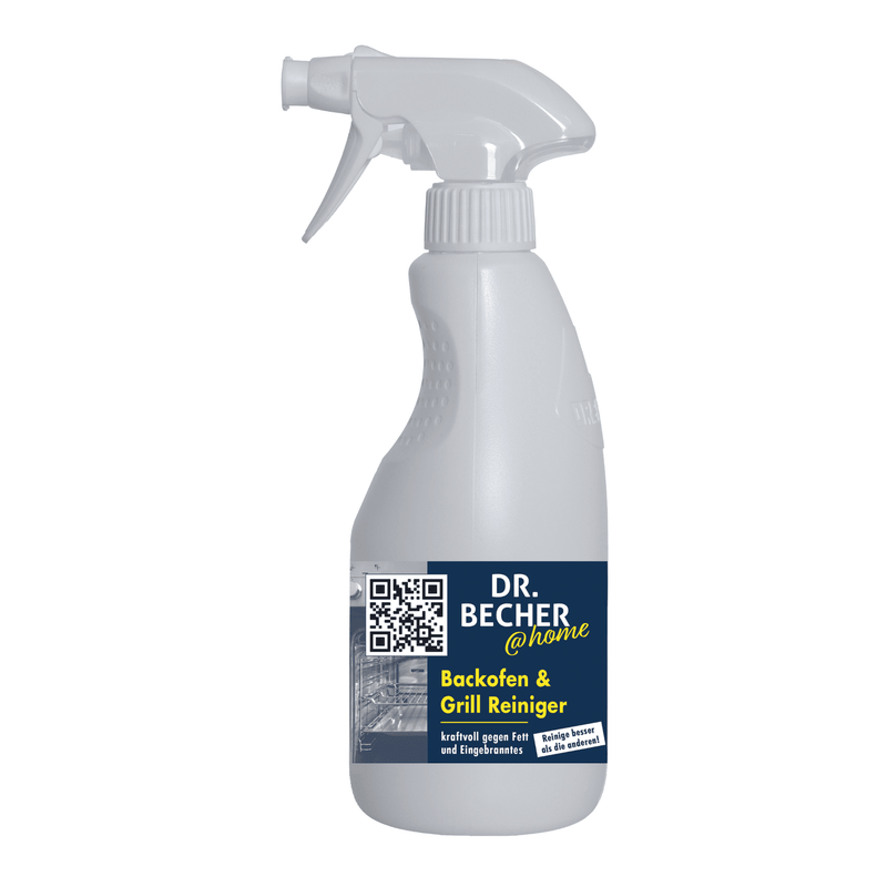 Un vaporisateur blanc portant l'inscription «DR.BECHER @home « Nettoyant pour four et barbecue | Flacon (500 ml) » et un code QR sur la face avant. Le texte met en avant son efficacité contre les dépôts incrustés tenaces, ce qui rend ce produit idéal pour le nettoyage des fours et des barbecues.