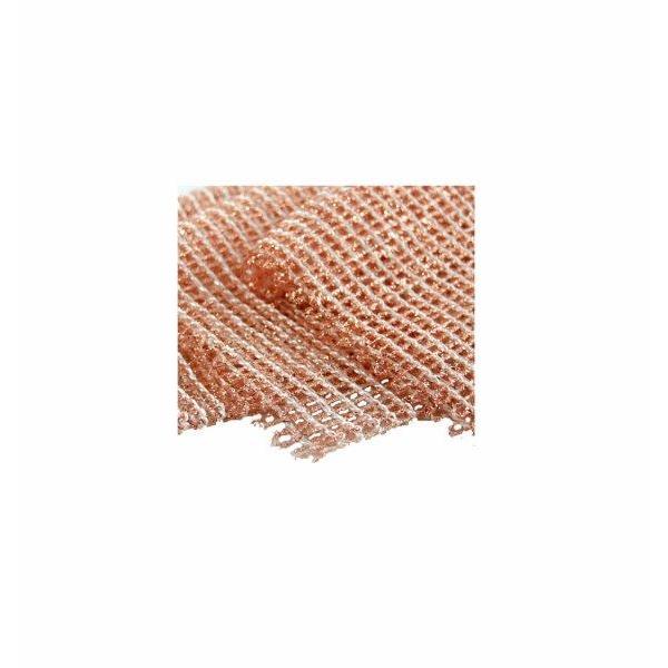 Eine Nahaufnahme des Auslaufartikels: Arcora Kupfertuch Lose von Arcora International GmbH zeigt das gitterartige Gewebe und die glänzende Oberfläche vor weißem Hintergrund.