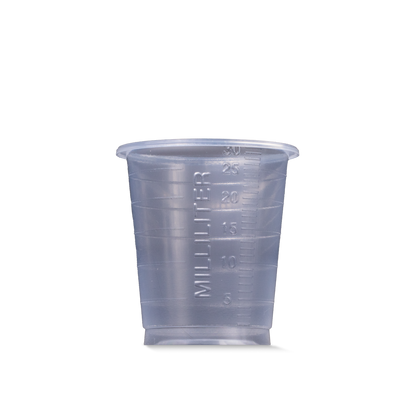 Der MED COMFORT BASIC Einmal Medizinbecher der AMPri Handelsgesellschaft mbH ist ein klarer 30 ml Messbecher, der aufrecht und leer auf weißem Hintergrund mit deutlich sichtbarer Milliliter-Markierung abgebildet ist - ideal für den medizinischen Gebrauch.