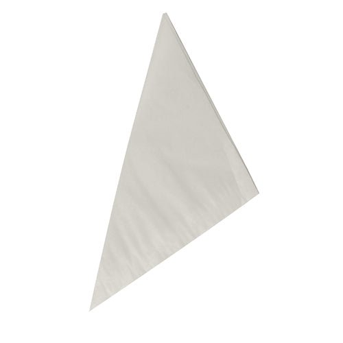 Die PAPSTAR 1000 Spitztüten der PAPSTAR GmbH sind weiße Zellstoffservietten, sauber zu Dreiecken mit scharfen Kanten gefaltet und für einen umweltfreundlichen Touch auf schlichtem weißem Hintergrund präsentiert.