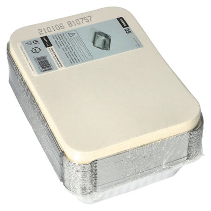 Une pile de plateaux Starpak 25, Alu + couvercle intérieur, revêtu de PP de Starpak est enveloppée dans du plastique et porte en haut une étiquette en carton beige avec des détails sur le produit et l'image d'un plateau en aluminium.