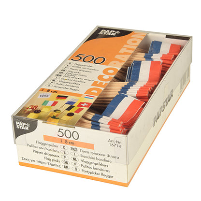 Une boîte avec 500 PAPSTAR Deko-Picker 8 cm blanc de PAPSTAR GmbH, idéale pour des présentations élégantes. L'emballage transparent porte l'inscription « Pap Star » et contient des détails sur le produit en plusieurs langues.