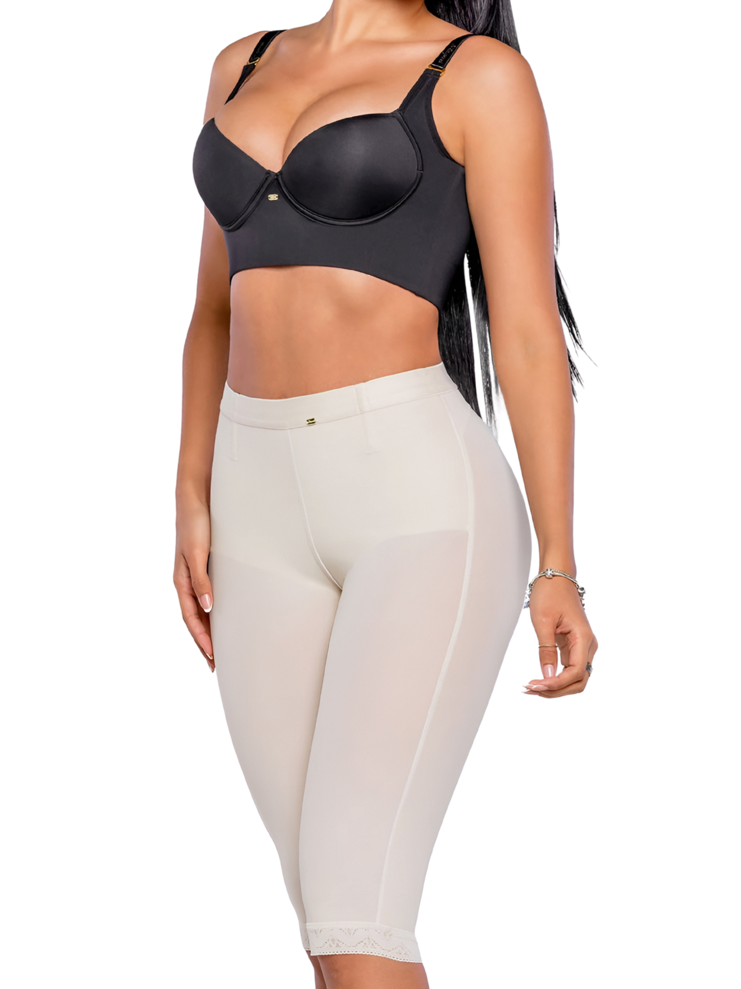 Eine Packung TENA Silhouette Plus White Inkontinenzpants von TENA – Essity Germany GmbH, Größe M, zeigt auf der Verpackung eine Frau, die das Produkt trägt. Sie hebt Schutz bei Blasenschwäche und Tragekomfort hervor und enthält 12 Stück.