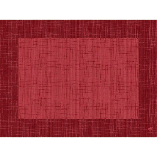 Un carré rouge avec un motif texturé ressemblant à une grille est centré sur un fond rouge foncé. Les deux rappellent l'aspect tissé des sets de table Dunicel 30 x 40 cm Linnea bordeaux de Duni GmbH (paquet de 500 pièces).
