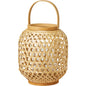 Die Kerzenlaterne Area von Duni GmbH, klein (255 x 240 mm), aus Bambus mit Holzgriff und Glaseinsatz, eignet sich perfekt für LED- und Stumpenkerzen. Das geflochtene Design sorgt für luftige Garten- und Terrassendeko.