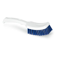 La brosse à manche court Nölle Profi Brush HACCP de 25 cm, dotée de poils durs de 0,5 mm, fabriquée par Nölle Profi Brush Bürsten- & Pinseltechnik e.K., est une brosse en plastique blanche avec des poils durs bleus et un manche courbé, parfaitement adaptée aux exigences d'hygiène professionnelles.