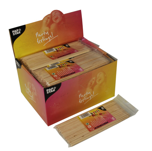 Un paquet de 100 brochettes en bois PAPSTAR (Ø 3 mm, 20 cm) de la société PAPSTAR - parfait pour les fêtes de barbecue et les barbecues, emballé dans un sac transparent avec un design "Party feeling!" coloré pour les occasions festives.