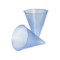 Deux gobelets coniques Starpak 1000 en PP, de couleur bleue translucide (115 ml, Ø 7,03 cm, 9,5 cm), sont présentés sur un fond blanc – l’un debout, l’autre couché – et mettent en valeur leur forme conique. Lot de 1 000 pièces de la marque Starpak.
