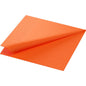 Une seule serviette en papier Duni GmbH 33x33 cm, couleur orange soleil, est partiellement dépliée pour montrer son bord texturé et deux de ses couches à trois plis.
