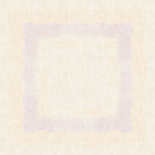 Eine zarte, wellenförmige rosa-beige Bordüre auf strukturiertem Beige bildet einen dezenten Rahmen - ideal für die Tischdekoration mit der 84x84 cm großen Dunicel Mitteldecke Serenity der Duni GmbH (Packung mit 20 Stück).