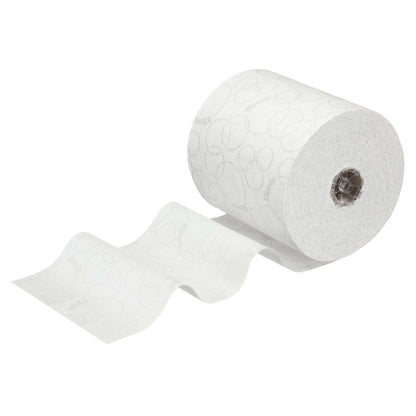 Eine teilweise abgerollte weiße Toilettenpapierrolle zeigt perforierte Blätter und ein dezentes Muster - perfekt zum hygienischen Händetrocknen, ähnlich wie die Kleenex® ULTRA™ Handtücher Rolle 150m (6 Rollen) von Kimberly-Clark GmbH.