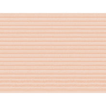 Eine Nahaufnahme des Duni GmbH Papier-Tischsets 30x40 cm in Tessuto staubrosa (Packung mit 250 Stück) verleiht dem gedeckten Tisch eine zarte, elegante Note.