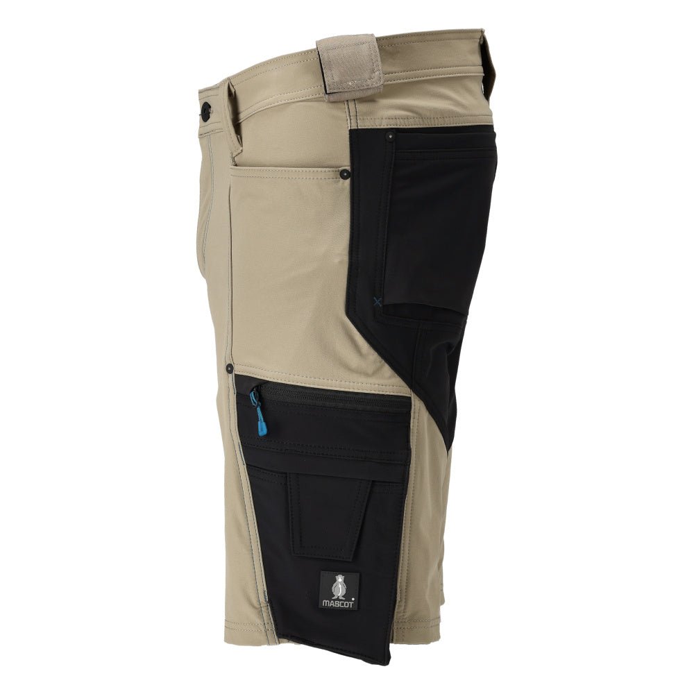Short, short ULTIMATE STRETCH