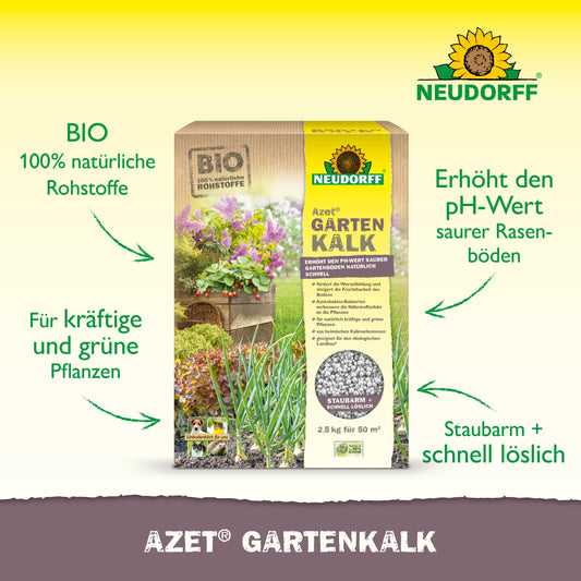 Eine Kiste Neudorff Shop Azet GartenKalk steht auf einer Wiese und präsentiert die Vorteile: 100% natürliche Rohstoffe, erhöht den pH-Wert des Bodens, ideal für saure Böden, ist staubarm und schnell löslich.