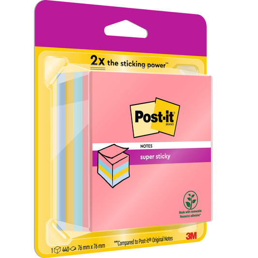 Der 3M Post-it® Super Sticky Würfel liefert 440 bunte Blätter (76x76 mm), verfügt über die "doppelte Klebekraft" und kommt in einer überwiegend gelb-pinken Verpackung. Er ist zu 100% PEFC-zertifiziert und stammt von der 3M Deutschland GmbH.