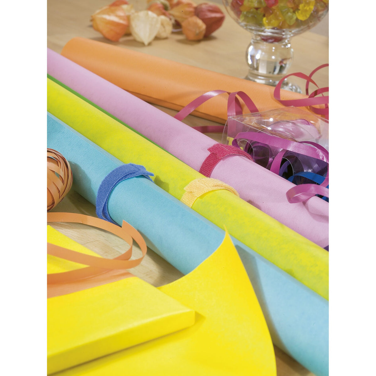 tesa On & Off Klett-Kabelbinder, schwarz, 5 m x 10 mm – Anwendung