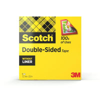 Une boîte jaune de ruban adhésif double face Scotch® de la société 3M Deutschland GmbH (1 rouleau, 12 mm x 33 m) présente un motif à carreaux, une photo collée et la mention « 100s of uses ». Le logo 3M figure en bas à droite.