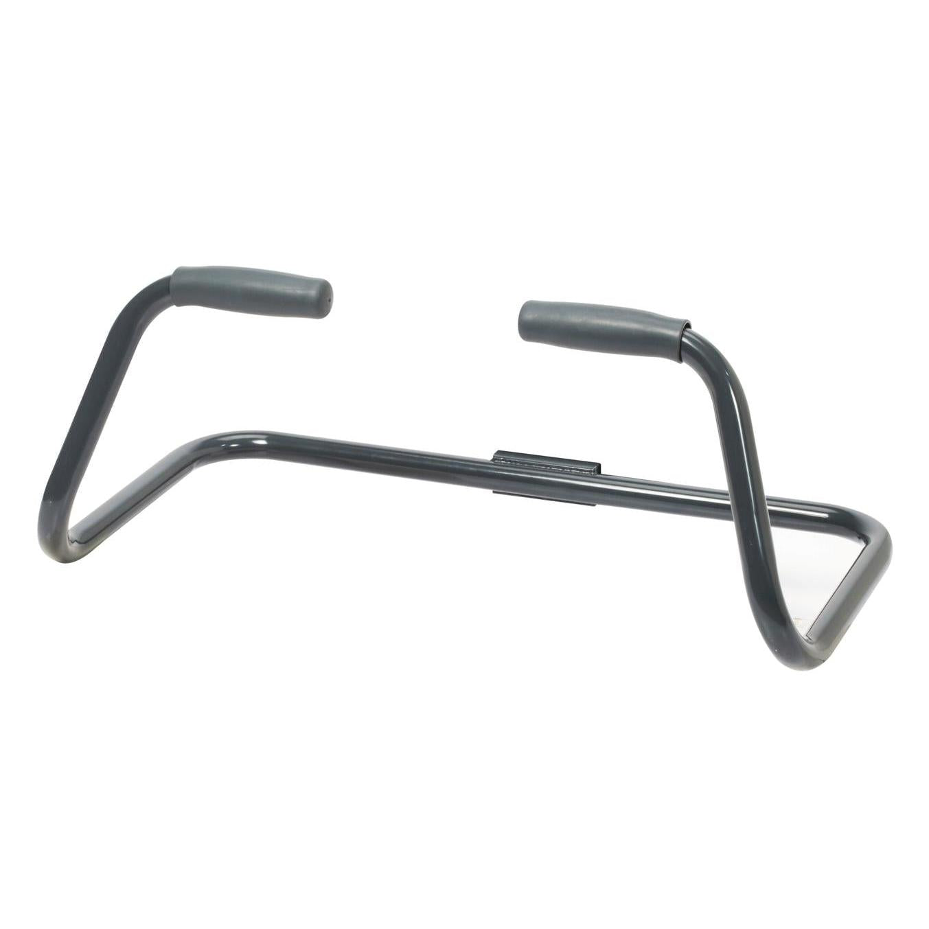 La grande poignée TASKI, grande poignée de Diversey Deutschland GmbH & Co. OHG, dispose d'un cadre en tube d'acier robuste et incurvé avec des extrémités inclinées et deux poignées rembourrées en mousse pour le confort et la protection lors des exercices pour le haut du corps. L'emballage contient 1 pièce.