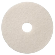 Das TASKI Americo Pad Weiß Hochwertiges Highspeed-Polierpad von Diversey Deutschland GmbH & Co. OHG ist ein rundes, flaches, weißes Pad mit strukturierter Oberfläche und Mittelloch, das zum effizienten Polieren von Böden entwickelt wurde, abgebildet auf weißem Hintergrund.