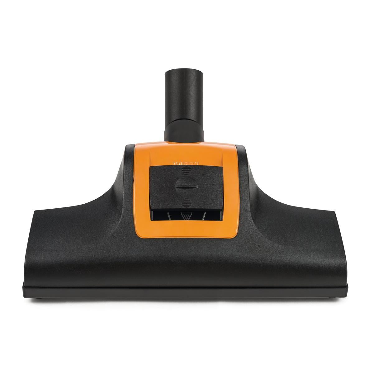 Die Diversey TASKI AERO Turbo Vacuum Bürste in Schwarz und Orange ist mit zwei Schaltern ausgestattet und passt zu den TASKI AERO Modellen, um eine effiziente Reinigung zu gewährleisten. Abgebildet ist ein Bodenkopfaufsatz (1 Stück) auf weißem Hintergrund.