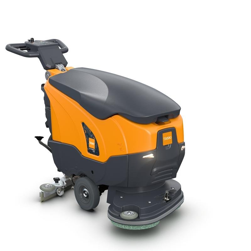 Eine TASKI ULTIMAXX 900 DD55 P BMS 13A Scheuersaugmaschine von Diversey Deutschland GmbH & Co. OHG, in orange und schwarz mit Griff, Rädern, Reinigungsbürsten, 20L Tank und 55cm Doppelscheibe ist auf einem schlichten weißen Hintergrund abgebildet.