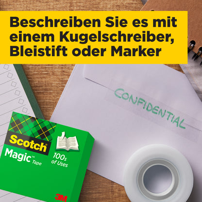 Eine Packung 3M Deutschland GmbH Scotch® Magic™ Unsichtbares Klebeband, ein Umschlag mit "CONFIDENTIAL", eine Klebebandrolle und ein Notizblock liegen auf einem Holztisch. Oben befindet sich ein gelbes Textfeld mit deutscher Schrift.