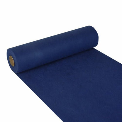 Le chemin de table Starpak, semblable à du tissu, non-tissé « Soft Selection » (24 m x 40 cm), est un rouleau bleu foncé lisse, uniformément coloré, partiellement déroulé, de sorte que le tube en carton intérieur est visible - parfait pour la décoration ou comme chemin de table stylé.