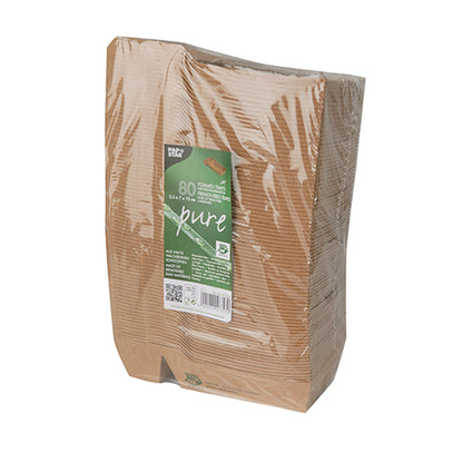Une pile de PAPSTAR 80 plats à frites "pur" (2 compartiments, brun, 100% équitable) de la PAPSTAR GmbH, emballée dans un film transparent avec étiquette avant avec infos produit et symboles environnementaux.