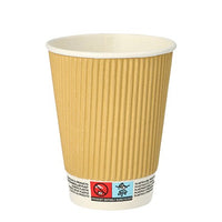 Une brune PAPSTAR Gobelet en carton (Ø 9 cm, hauteur 11 cm) avec intérieur blanc et motif nervuré « Ripple Wall », comportant un texte et des symboles « No Plastic » près du fond. La marque est PAPSTAR GmbH ; le lot comprend 10 pièces ; fond blanc uni.