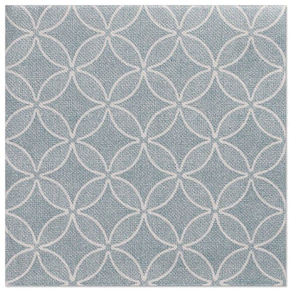 Un carreau carré avec un fond bleu clair et des cercles blancs superposés, inspiré par PAPSTAR 50 serviettes "ROYAL Collection" pli 1/4 40 x 40 cm bleu de PAPSTAR GmbH.