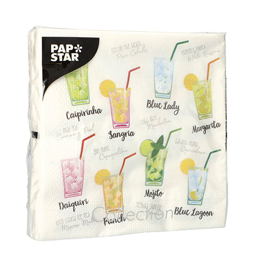 Das 20 Servietten (33x33 cm, 3-lagig, 1/4-Falz) Design Set 5 der PAPSTAR GmbH zeigt farbenfrohe Cocktail-Illustrationen, die mit Namen wie Caipirinha, Mojito, Margarita und mehr beschriftet sind.