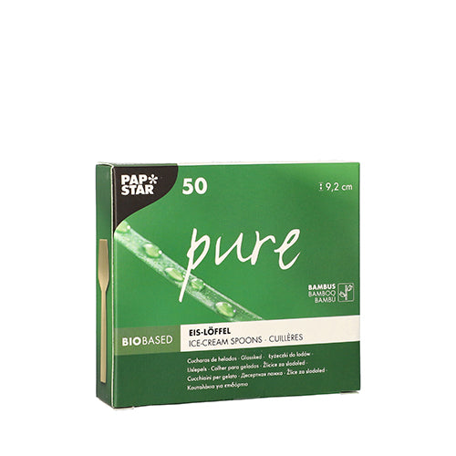 Eine grün-weiße Schachtel der PAPSTAR GmbH mit der Aufschrift „pure“ enthält 50 Bambus-Eislöffel mit einer Länge von je 9,2 cm. Die biologisch abbaubare Faltschachtel bietet Produktinformationen in mehreren Sprachen.