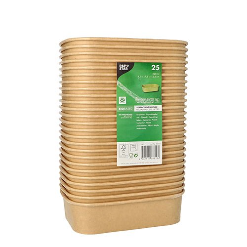 Ein Stapel von 25 rechteckigen, braunen Verpackungsbechern aus Pappe der PAPSTAR GmbH mit einem grünen Produktdetailseitetikett auf der Vorderseite. Diese umweltfreundlichen Behälter bestehen aus biologisch abbaubarem Karton.