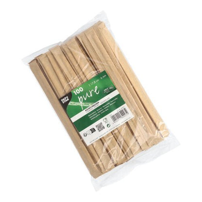 Eine durchsichtige Plastiktüte enthält 100 PAPSTAR Rührstäbchen Holz "pure" 17,8 cm, einzeln in Folie verpackt, jeweils mit einem grün-weißen PAPSTAR GmbH-Etikett auf der Vorderseite.