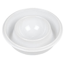 Ein weißer Kunststoff-Eiertrenner trennt effizient Eiweiß und Eigelb - ideal in Kombination mit dem Eierbecher, Weiß (Packung 100 Stück) von Abena Re-Seller GmbH für ein komplettes Frühstücksset.