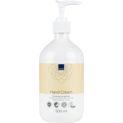 Eine 500 ml Pumpflasche der Abena Re-Seller GmbH Handcreme, 21% Fettgehalt, unparfümiert. Dermatologisch getestet, vegan, für empfindliche Haut geeignet; enthält keine Farbstoffe und kein Parfüm. Beigefarbenes Etikett.