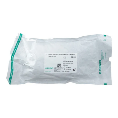 Eine durchsichtige Kunststoffverpackung trägt das B.Braun-Logo, Produktdetails und Barcodes auf weißem Hintergrund und enthält das Perfusor Omnifix-Spritzenset mit der Bezeichnung „B.Braun ProSet Intrafix® Primeline Omnifix-Spritzen Set 20 ml LL | 1 Stück“ von B. Braun Deutschland GmbH & Co. KG.
