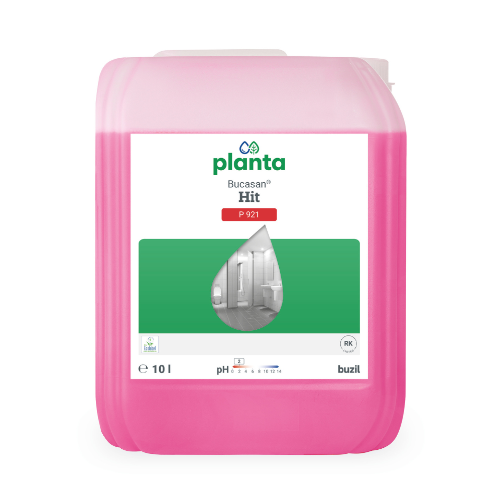 Ein rosa 10-Liter-Behälter mit Buzil Planta Bucasan® Hit P 921, einem ökologischen Sanitärunterhaltsreiniger, trägt ein grün-weißes Etikett mit einem Wassertropfen und einem Badezimmerbild. Die pH-1-Formel sorgt für streifenfreien Glanz. Unten rechts ist der Markenname BUZIL-WERK Wagner GmbH & Co. KG abgebildet.