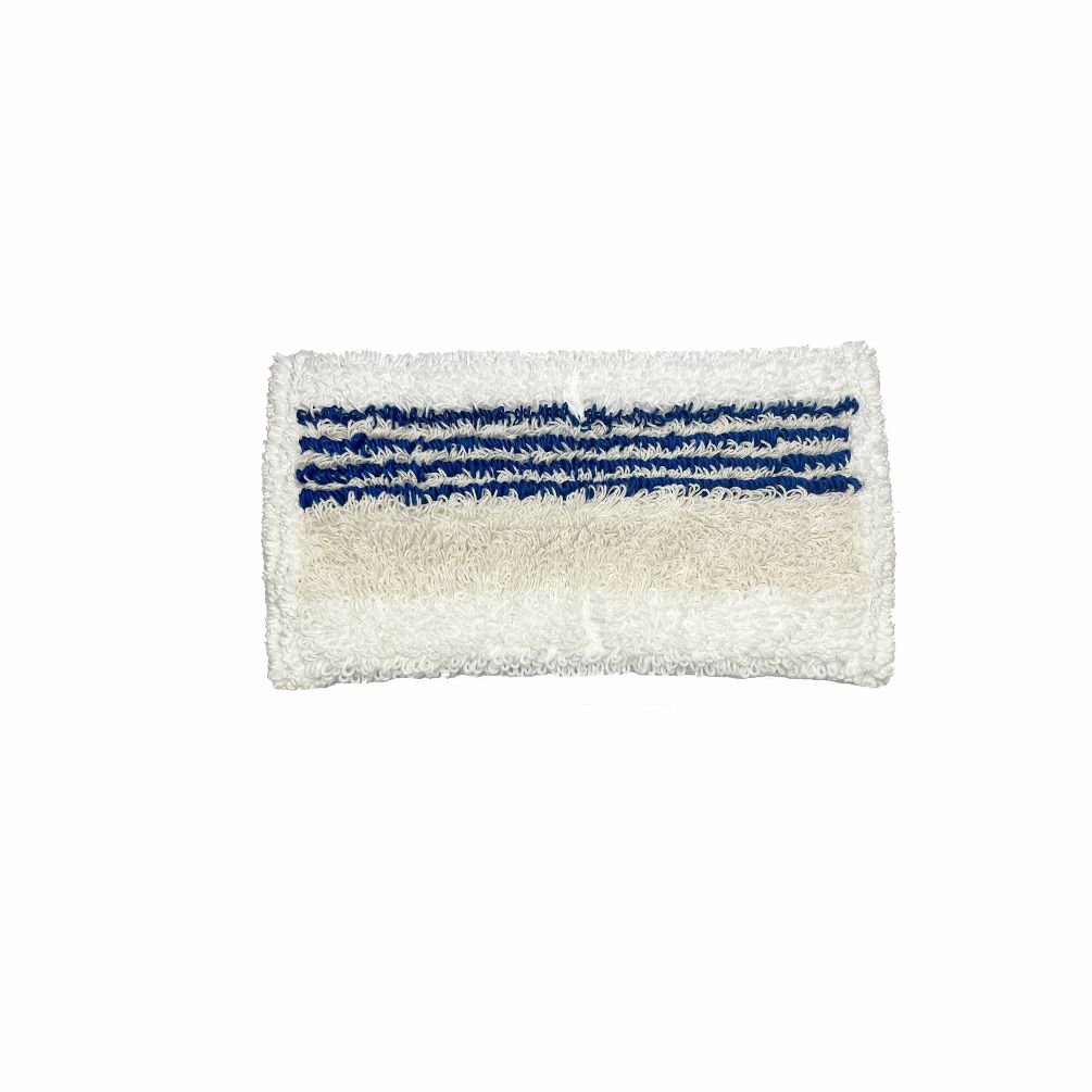 Ein rechteckiges weißes Arcora Doppelmopp 2.0 Micro-Plus Blau Mit Microrand Reinigungspad der Arcora International GmbH, mit blauen und weißen Strukturstreifen - ideal für die Mikrofaser Reinigung; erhältlich in Kartons zu 50 Stück.