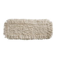 La housse de balai à franges de Haug Bürsten Le KG se présente sous la forme d'un modèle rectangulaire de couleur crème. Il est doté d'une frange hirsute sur le pourtour et d'une surface en microfibre texturée composée à 70 % de coton et à 30 % de polyester, idéale pour dépoussiérer ou nettoyer efficacement les sols.