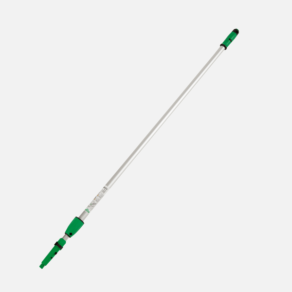La perche télescopique Kiehl Unger 2 x 1,25 m de Johannes Kiehl KG a des poignées en plastique vert et des verrous à chaque extrémité, idéale pour les cadres de rouleaux à huile et les raclettes en néoprène. Illustré sur un fond blanc uni. Emballage : 1 pièce.