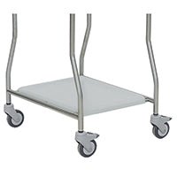 Die Novocal Kunststoffbodenwanne für Vierfachsammler - NW74 oder NW84 (1 Stück) verfügt über einen stabilen Metallwagenboden mit vier Lenkrollen, einem flachen Regalboden und abgewinkelten Beinen, perfekt für die Abfallaufbewahrung. Marke: Novocal.