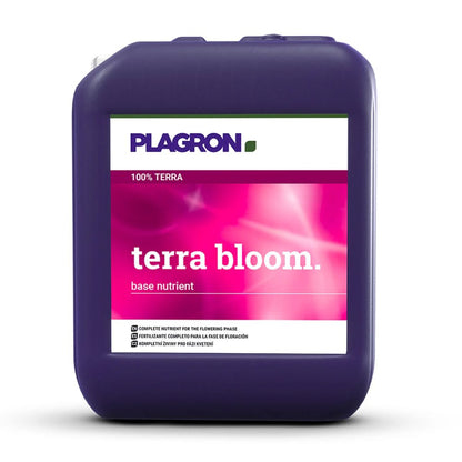 Une grande bouteille violet foncé du nutriment Plagron Terra Bloom de Bertels B.V. se distingue par son étiquette frappante « Terra Bloom ». Idéale pour la phase de floraison, c'est le choix parfait pour un engrais de floraison.