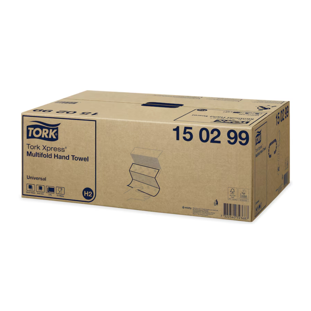 Un carton de serviettes pliées Tork Xpress® 150299 Multifold Universal H2 2 couches avec des dimensions de 23,4 cm et 20 paquets est étiqueté avec les détails du produit et le numéro 15 02 99. Sur le carton, on peut voir une illustration de la configuration des serviettes qui souligne l'excellent rapport qualité-prix, ainsi que plusieurs marques de commerce et symboles de recyclage.