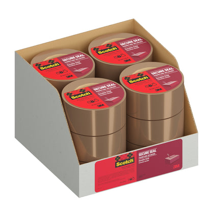 Ein Displaykarton enthält acht Rollen Scotch® Verpackungsklebeband für einen sicheren Verschluss (50 mm x 50 m) der 3M Deutschland GmbH, wobei jede Rolle mit einem roten Etikett und dem Scotch-Markenlogo versehen ist.